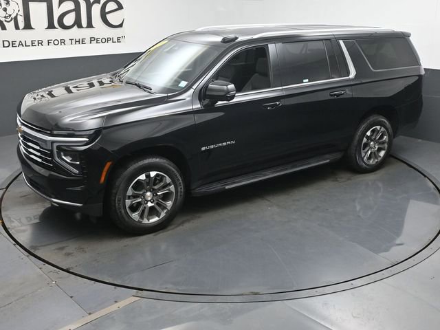 Used 2025 Chevrolet Suburban LT w/ Comfort Package AWD/4WD image 45