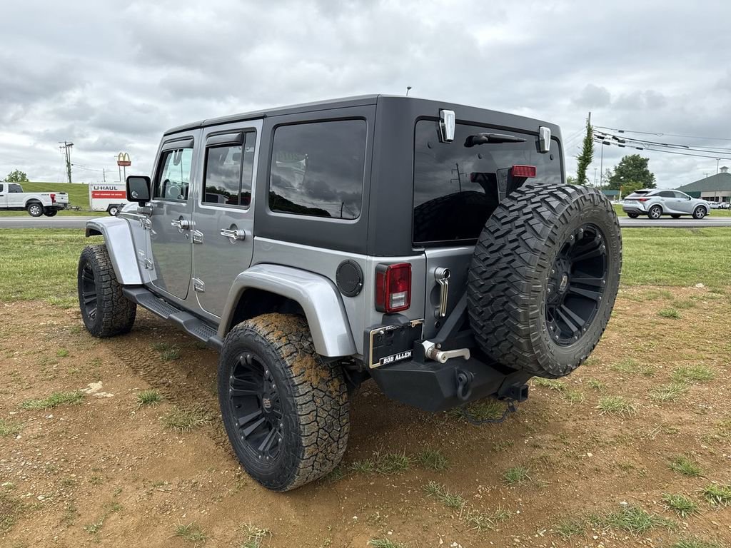 Used 2014 Jeep Wrangler Unlimited Sahara w/ Connectivity Group AWD/4WD image 12