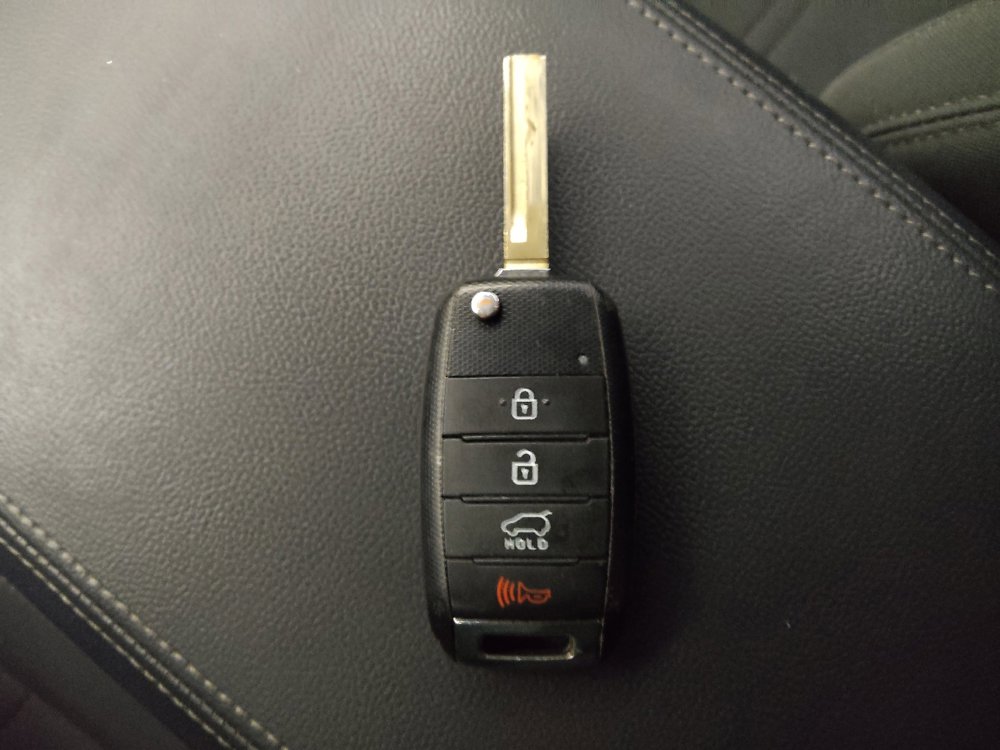 Used 2020 Kia Sorento FWD V6 image 32