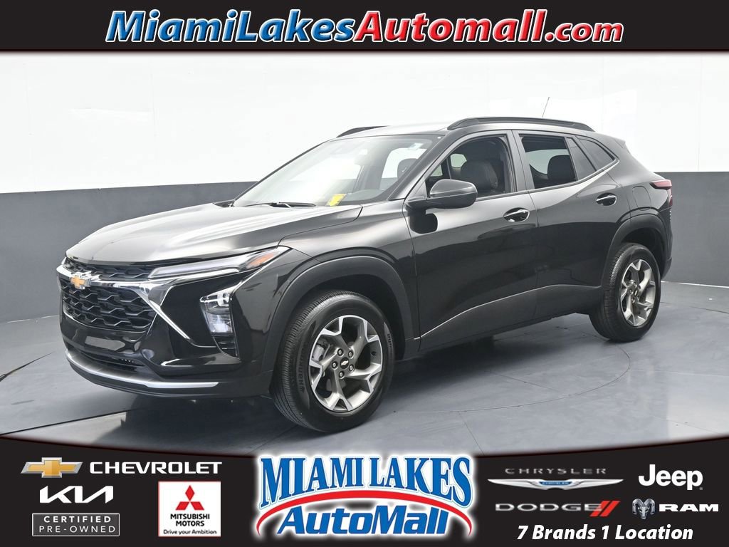 Used 2025 Chevrolet Trax LT w/ Driver Confidence Package FWD image 1