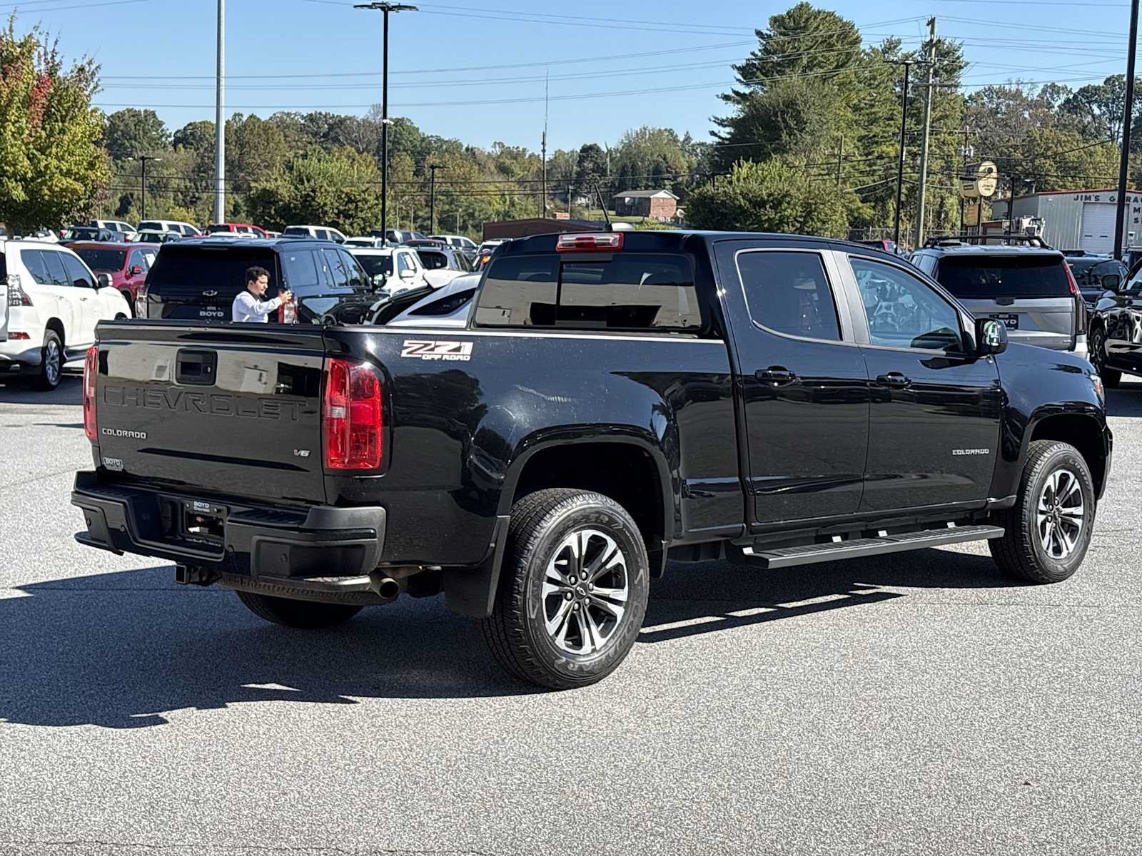 Used 2022 Chevrolet Colorado Z71 AWD/4WD image 6
