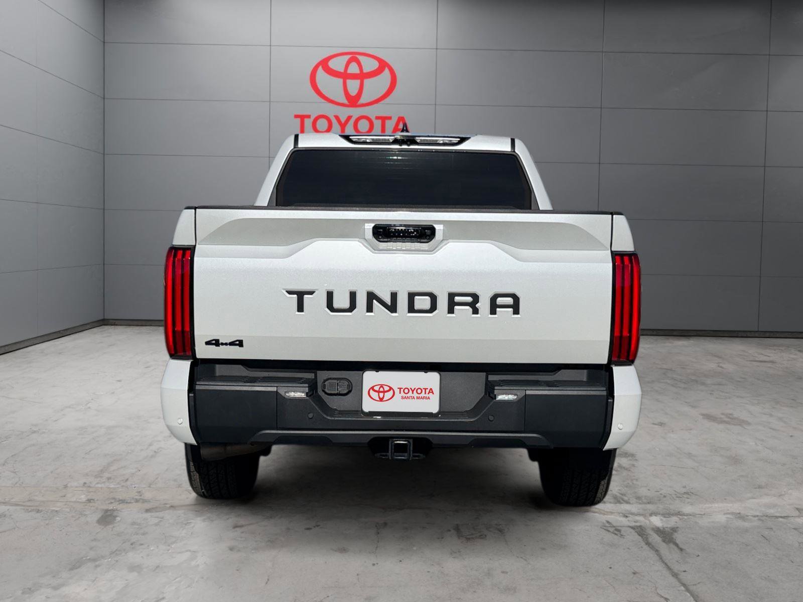 Used 2025 Toyota Tundra Limited w/ TRD Off-Road Package AWD/4WD image 4