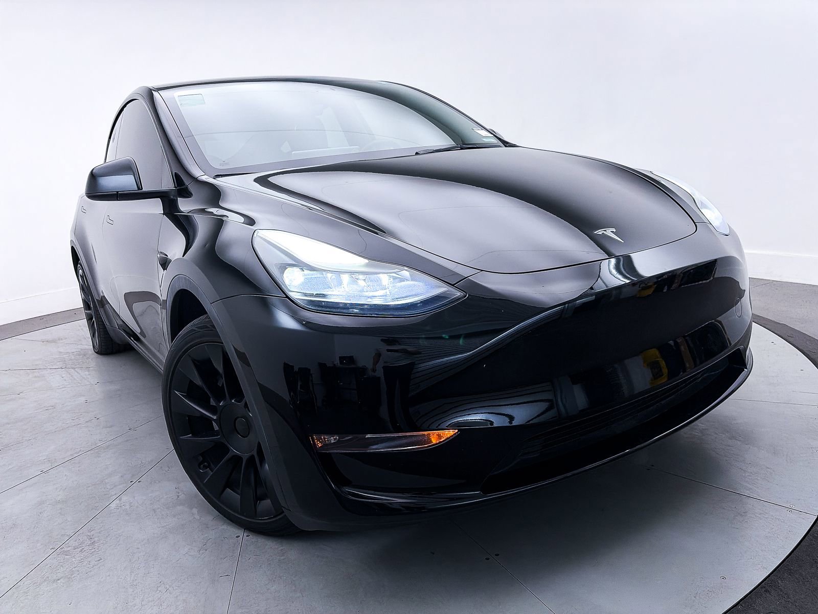 Used 2023 Tesla Model Y Long Range image 7