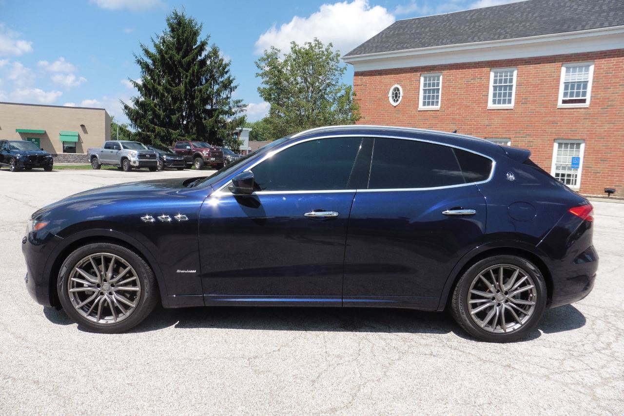 Used 2019 Maserati Levante GranLusso AWD/4WD image 26
