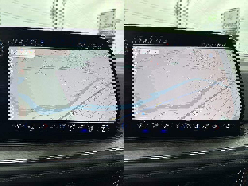 Certified 2025 Chevrolet Suburban Z71 image 17