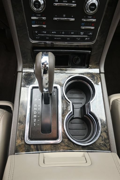 Used 2017 Lincoln Navigator Select AWD/4WD image 21