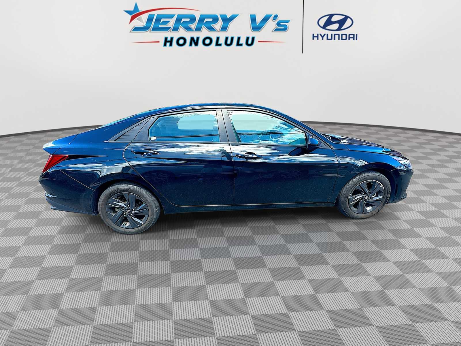 Used 2023 Hyundai Elantra Blue image 9