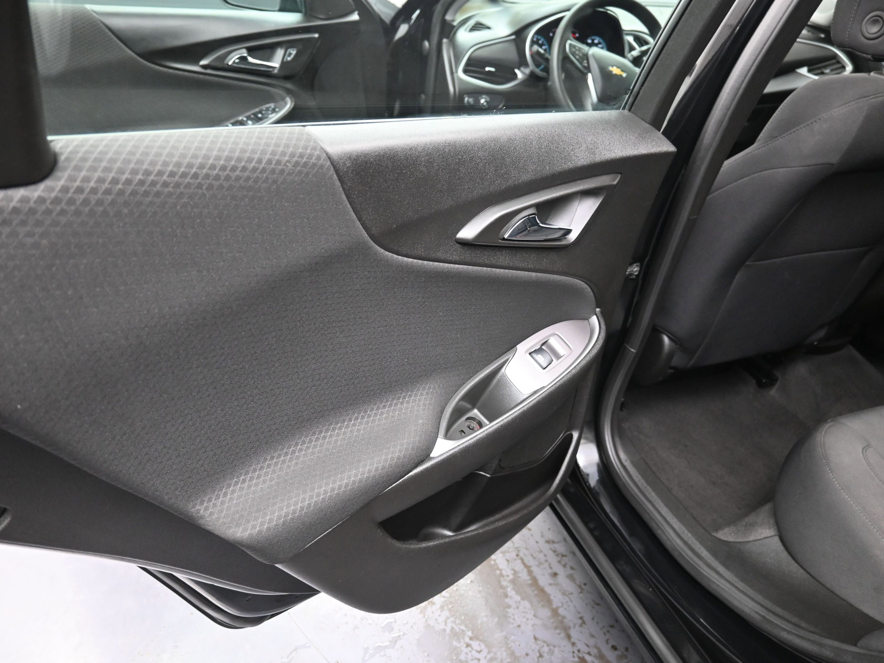 Used 2025 Chevrolet Malibu LT image 20