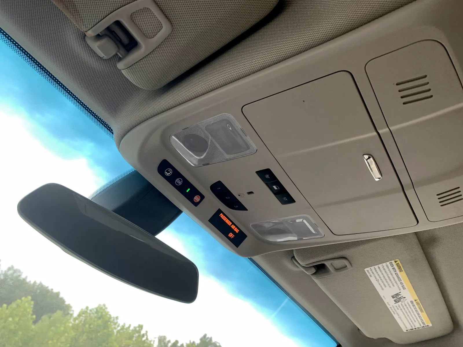 Used 2019 Buick Envision Essence image 15