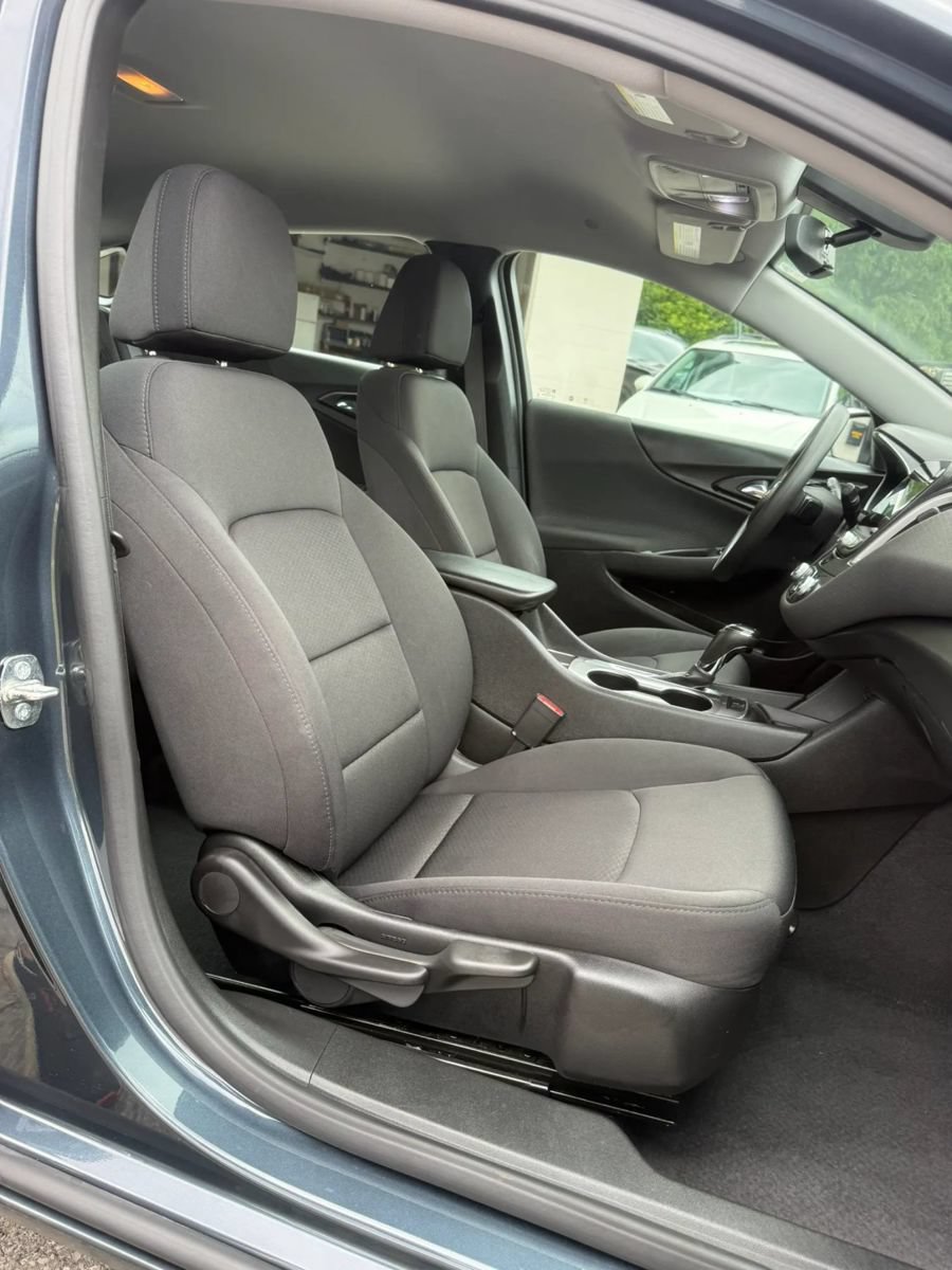 Used 2020 Chevrolet Malibu LS FWD image 18