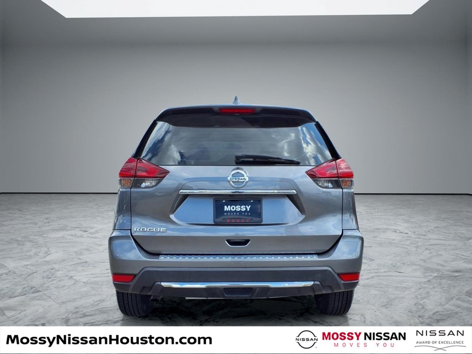 Used 2018 Nissan Rogue S FWD image 6