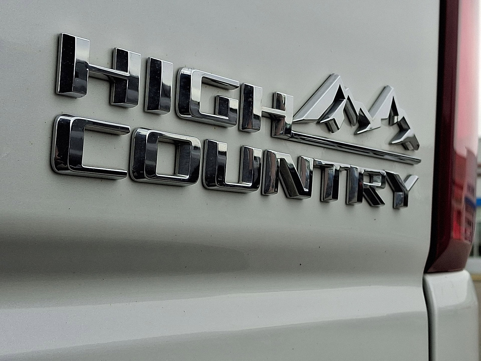 Used 2022 Chevrolet Silverado 1500 High Country w/ High Country Premium Package AWD/4WD image 24