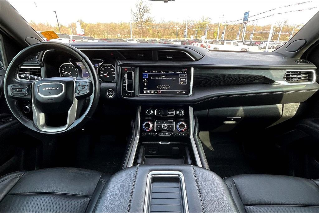 Used 2021 GMC Yukon XL Denali w/ Denali Ultimate Package image 15