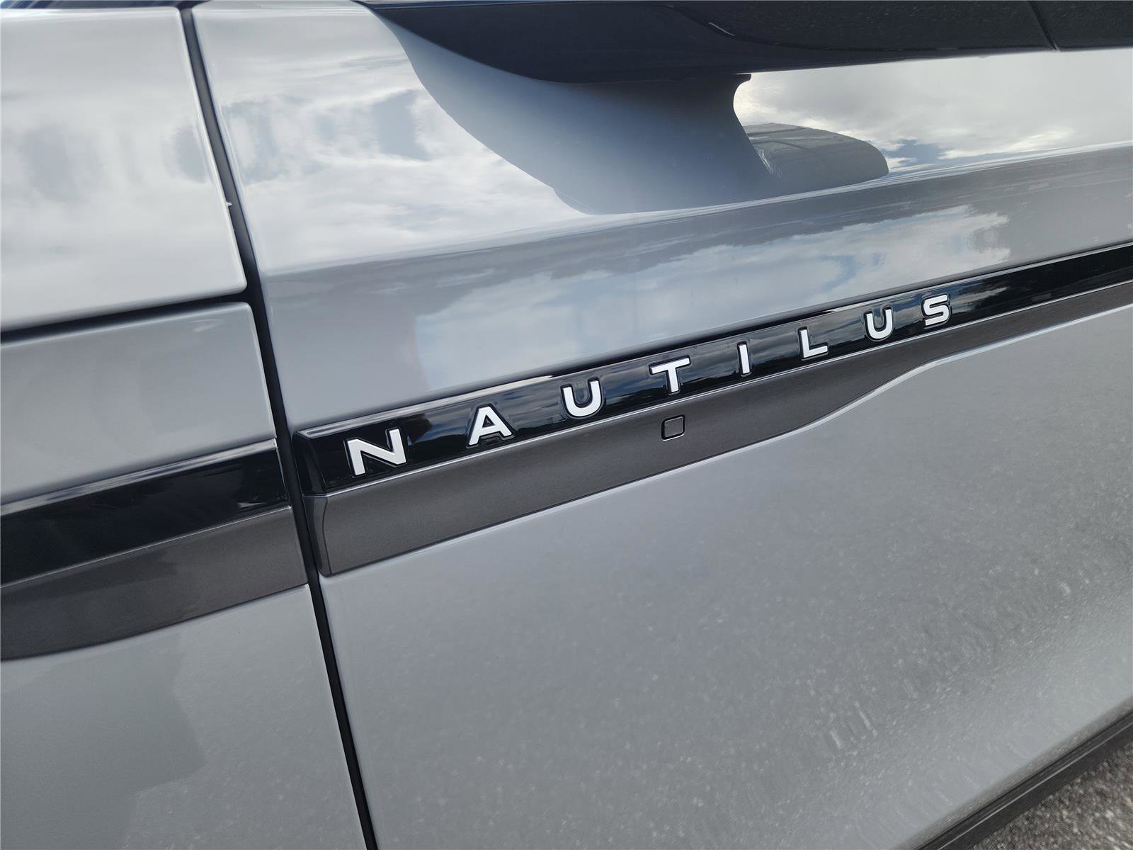 New 2026 Lincoln Nautilus Reserve w/ Jet Appearance Package image 10