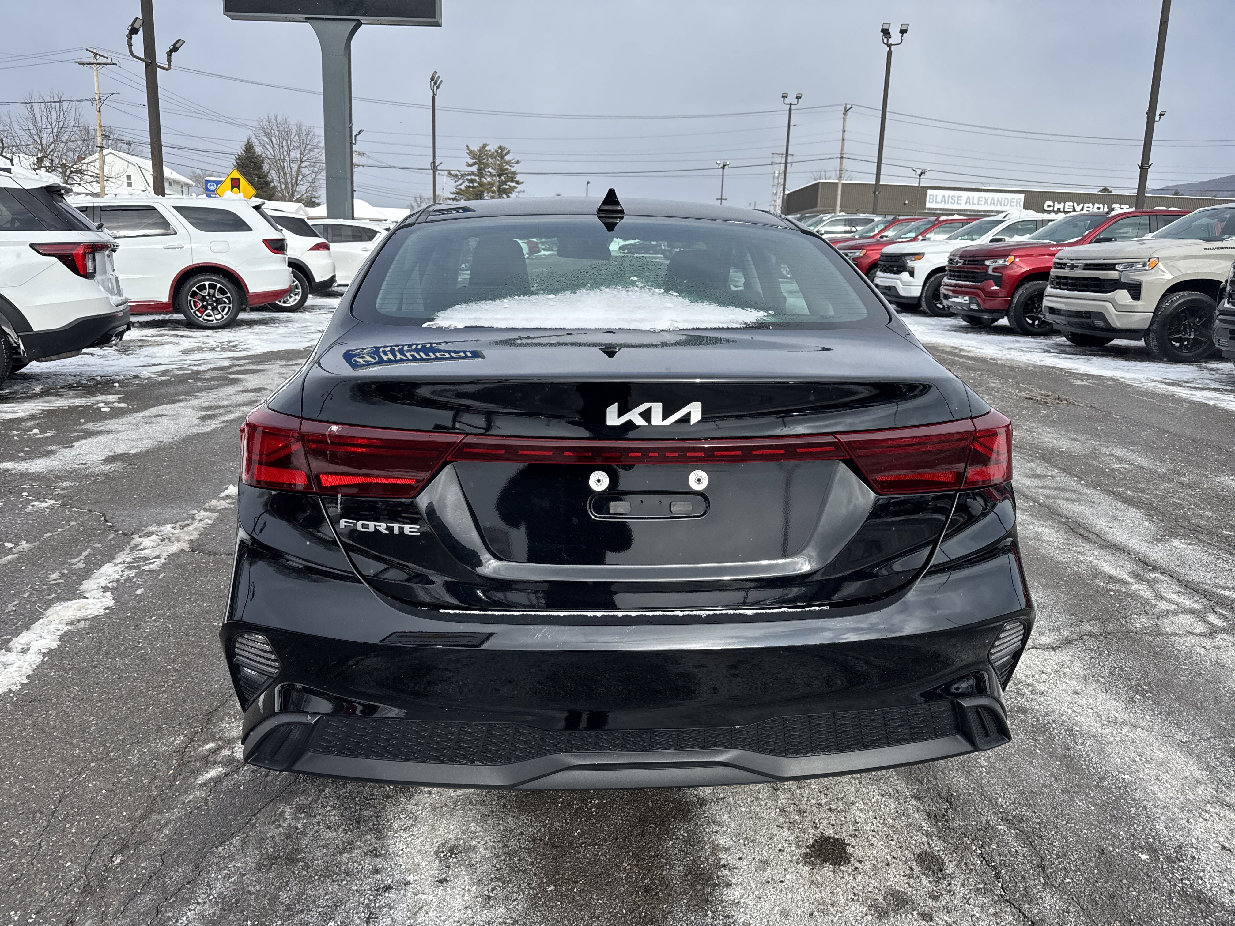 Used 2024 Kia Forte LXS video 2