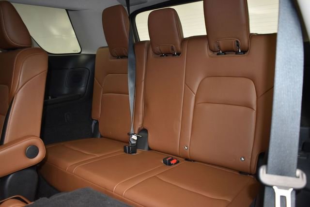 Used 2023 Nissan Pathfinder Platinum AWD/4WD image 11