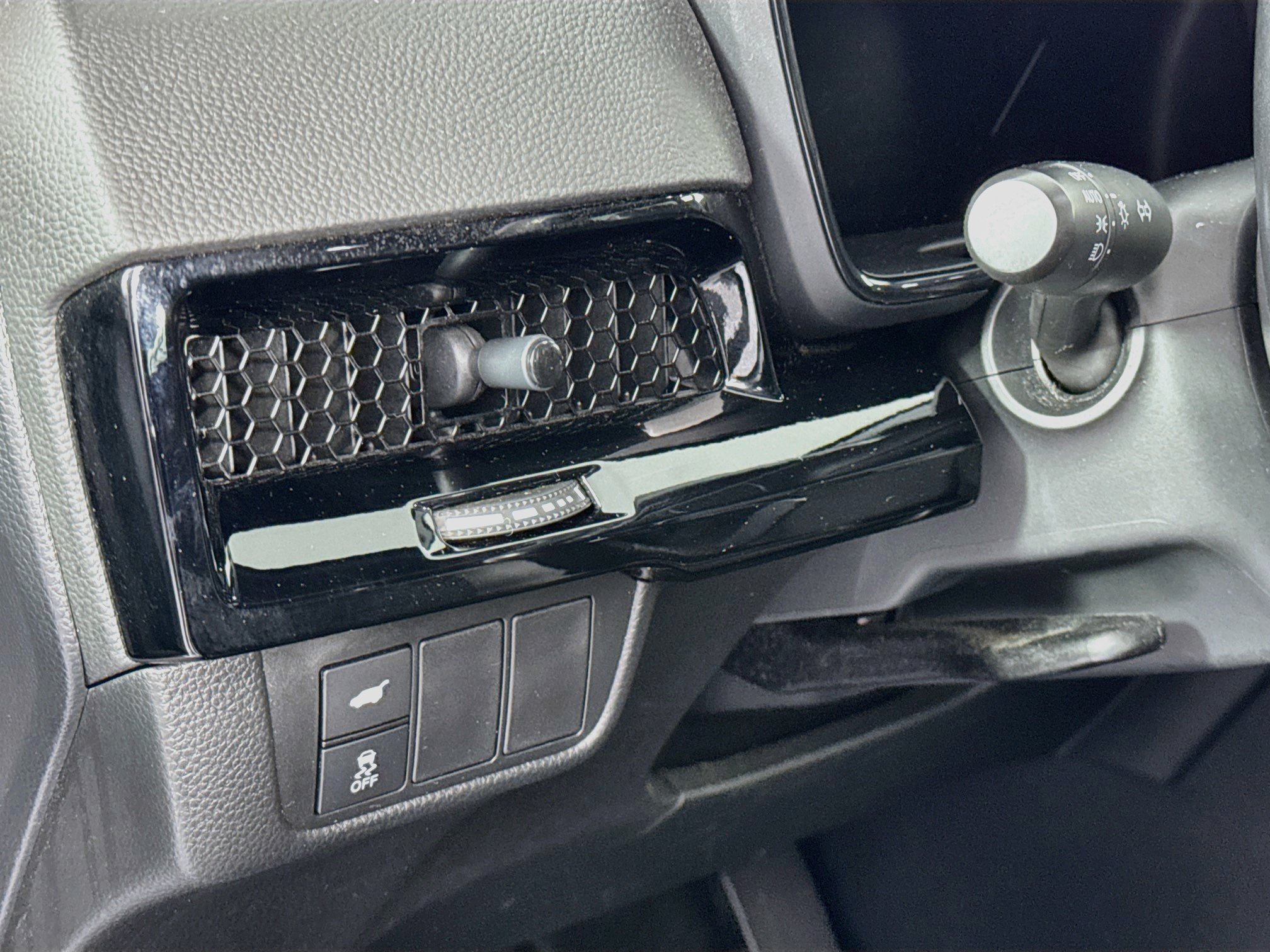 Certified 2025 Honda CR-V Sport Touring image 10