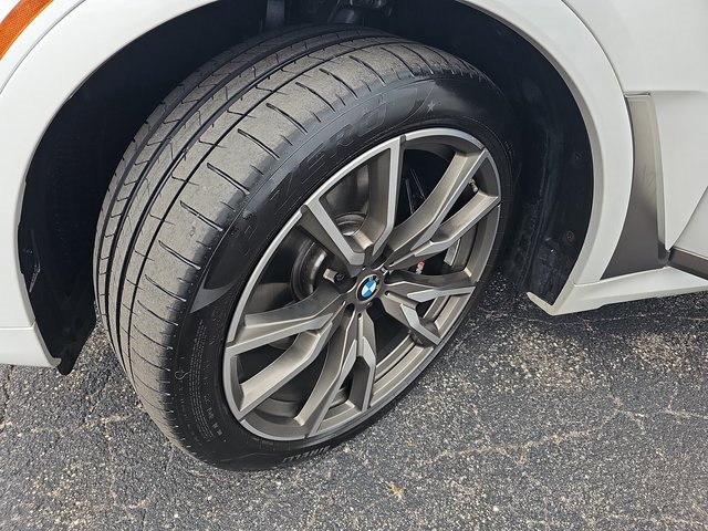 Used 2021 BMW X7 M50i w/ Dynamic Handling Package image 34