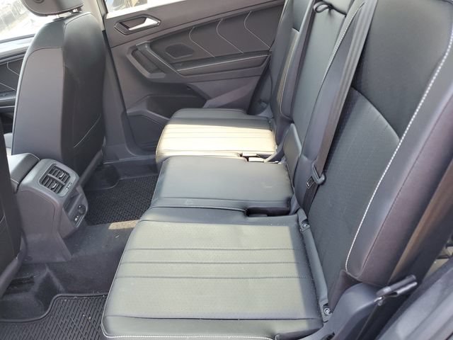 Certified 2024 Volkswagen Tiguan SE w/ Panoramic Sunroof Package AWD/4WD image 13