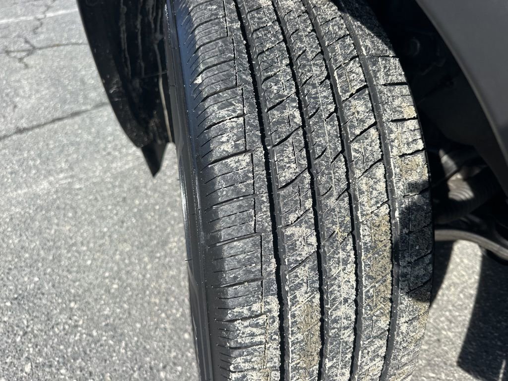 Used 2022 Nissan Pathfinder S image 28