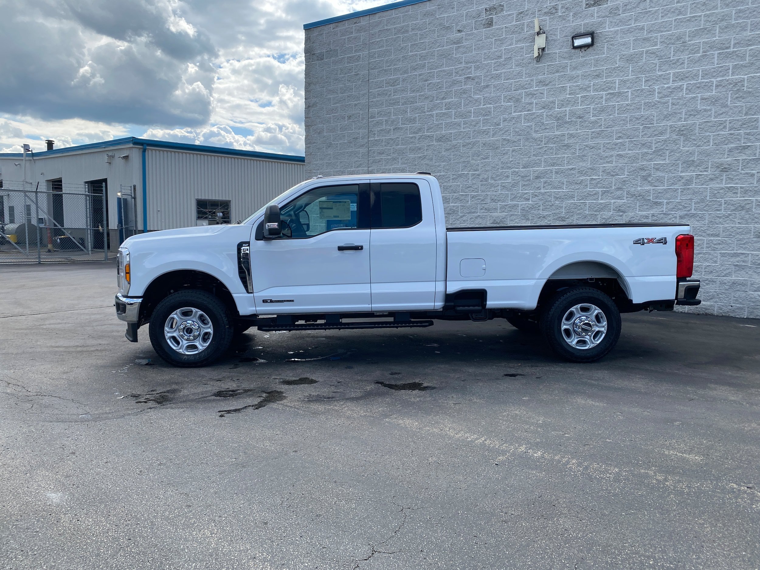 New 2026 Ford F350 XLT w/ Snow Plow/Camper Package AWD/4WD image 5