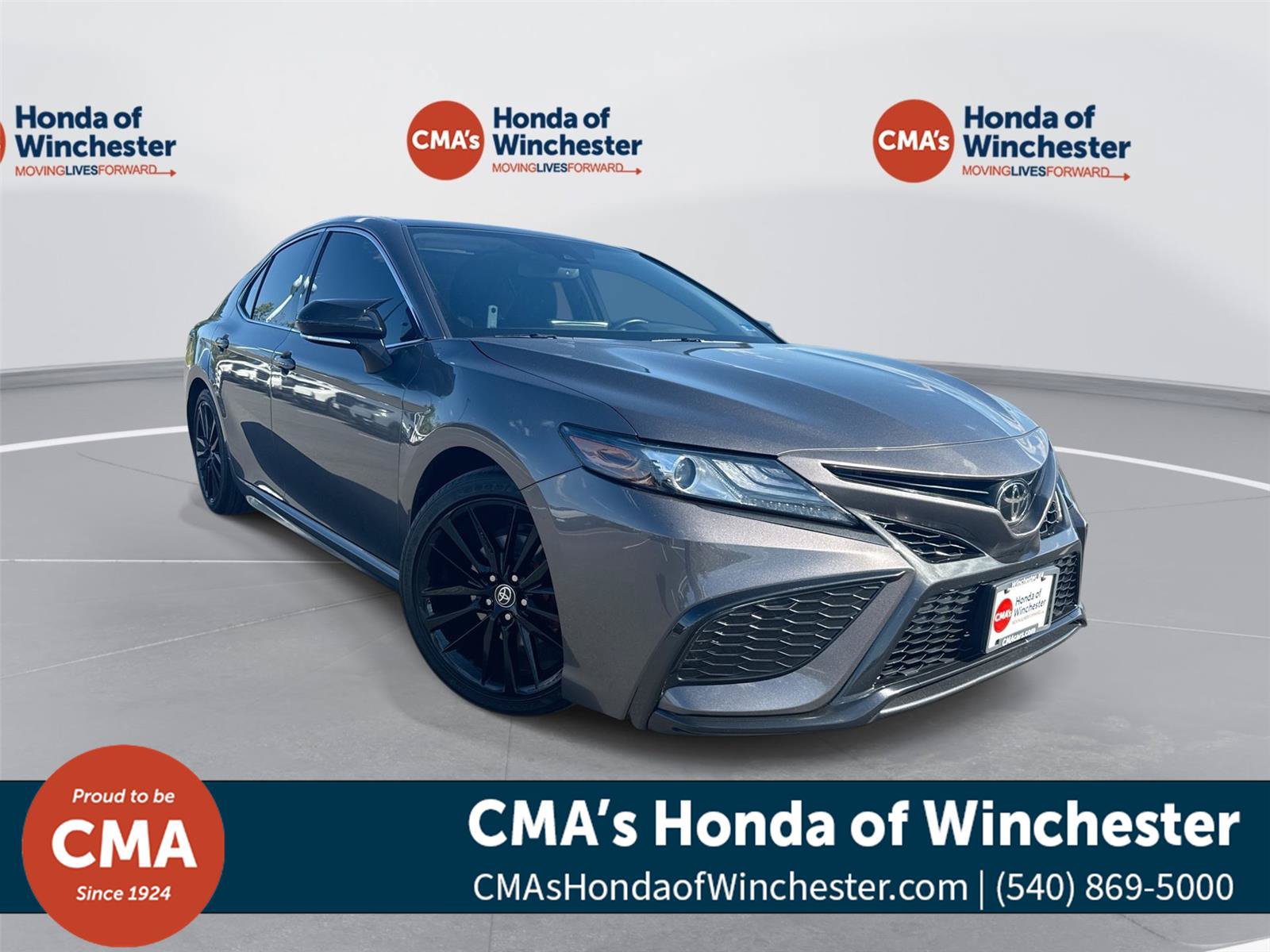 Used 2022 Toyota Camry XSE FWD image 1