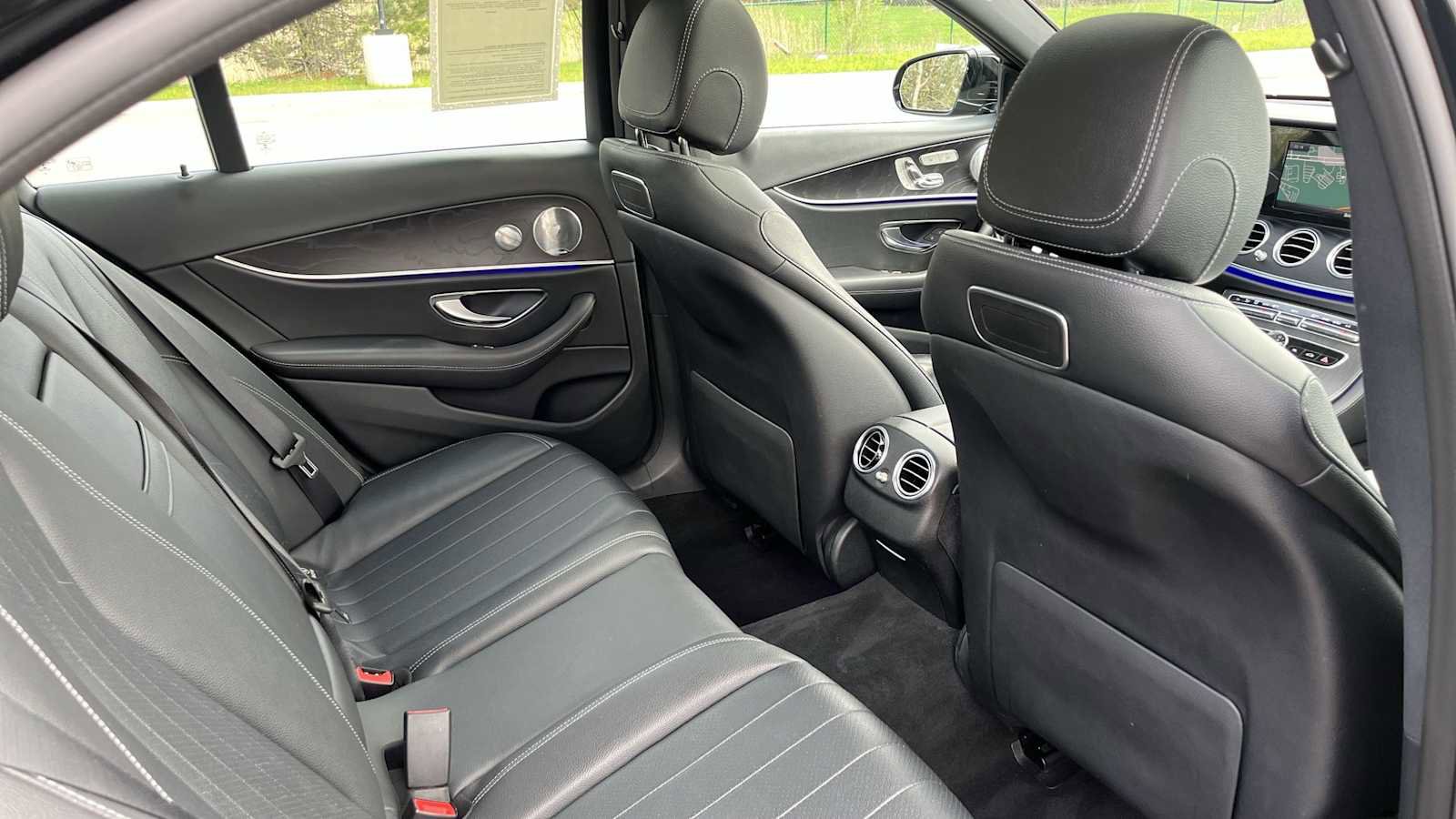 Certified 2019 Mercedes-Benz E 300 4MATIC image 12