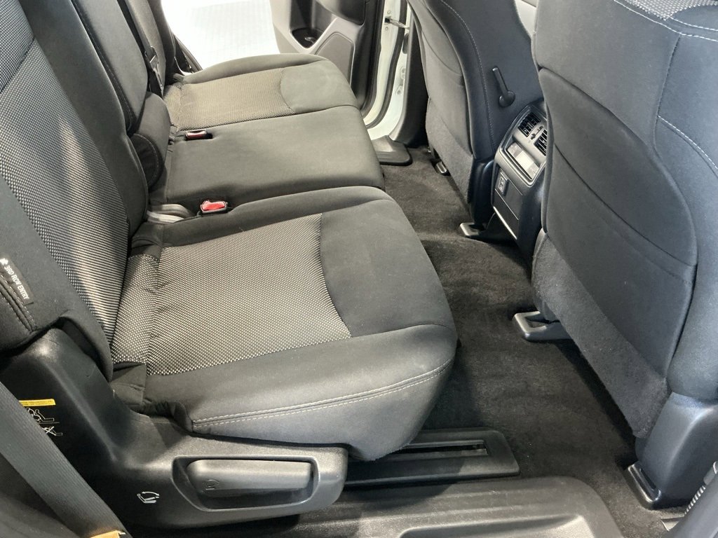 Used 2018 Nissan Pathfinder SV image 23