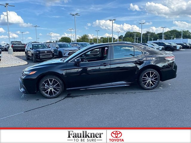 Used 2024 Toyota Camry SE FWD image 13