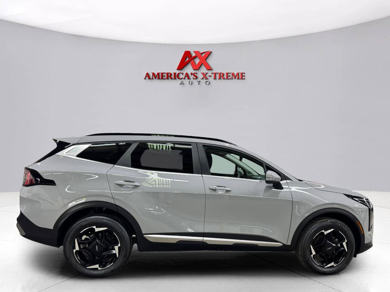 Used 2026 Kia Sportage EX w/ EX Panorama Roof Package AWD/4WD image 8