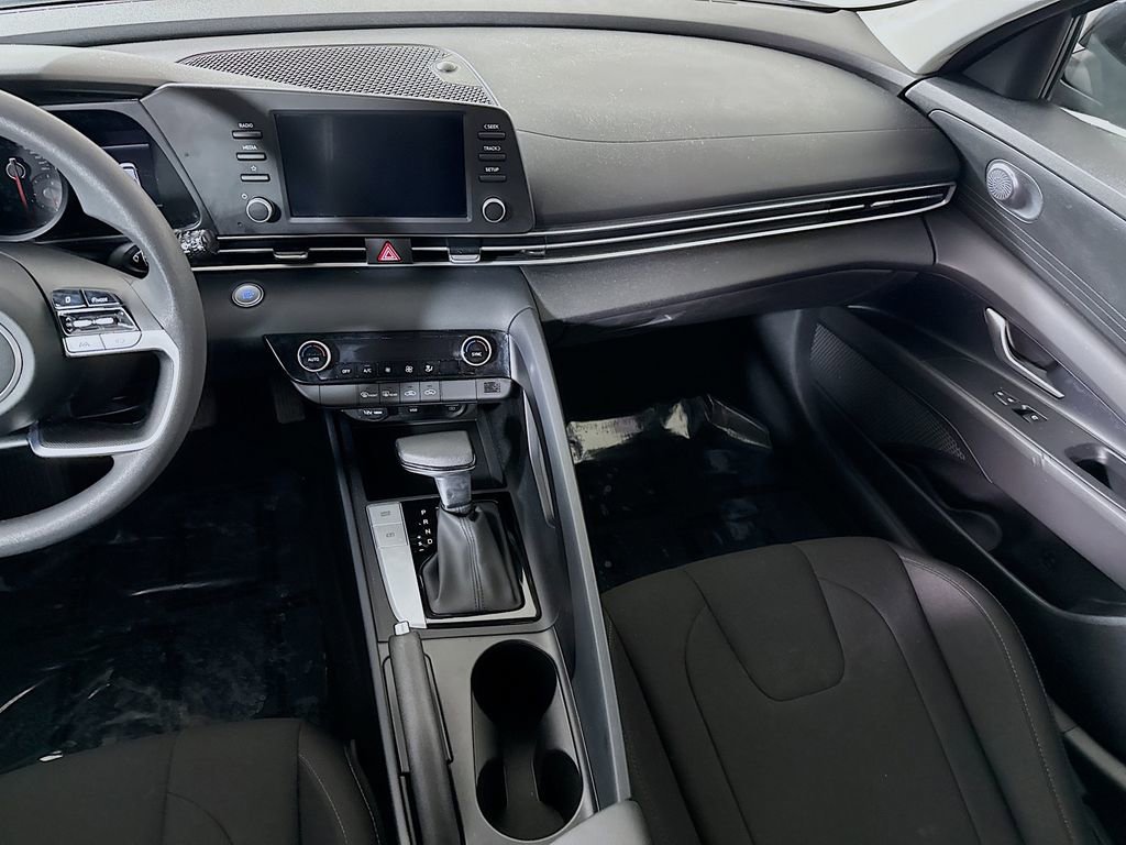 Certified 2022 Hyundai Elantra SEL w/ Cargo Package image 25