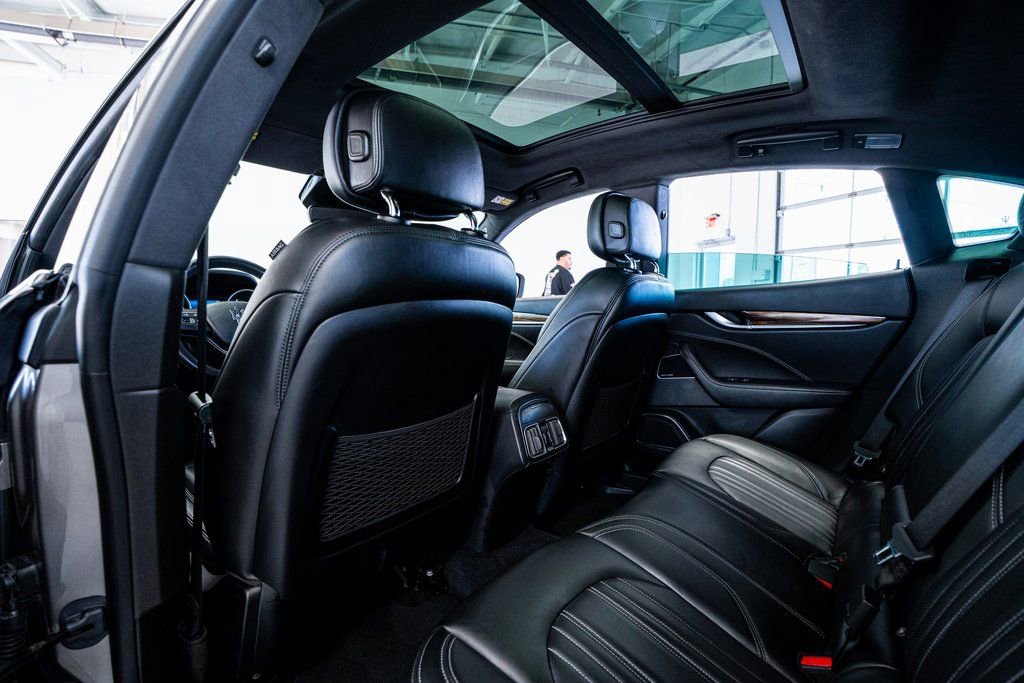 Used 2017 Maserati Levante w/ Luxury Package image 56