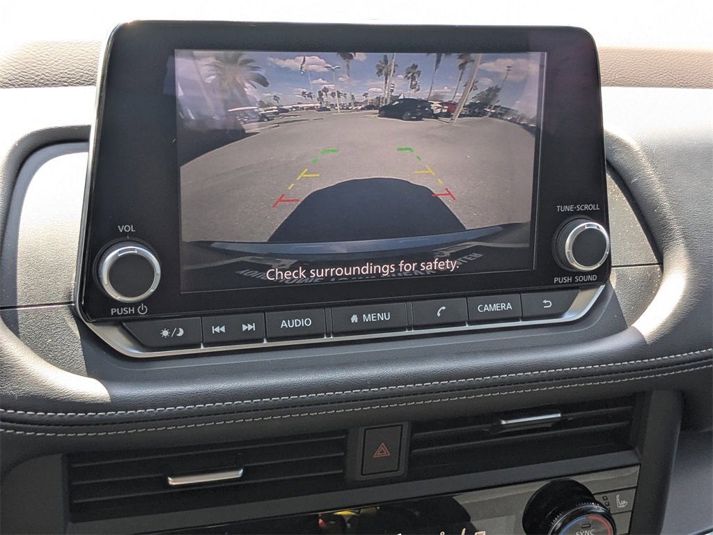 Used 2023 Nissan Rogue SV w/ SV Premium B Package image 17