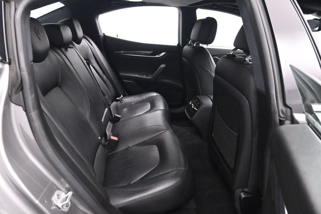 Used 2021 Maserati Ghibli S RWD image 17