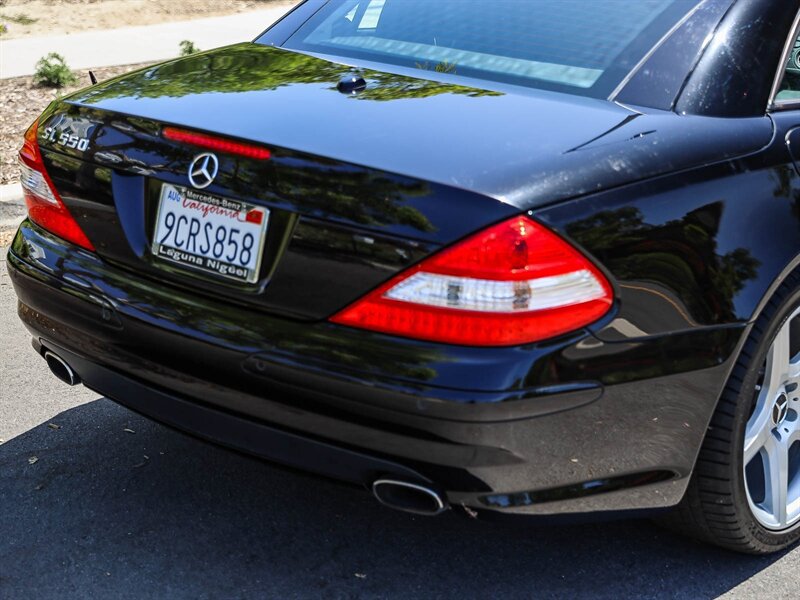 Used 2008 Mercedes-Benz SL 550 w/ AMG Sport Pkg image 16
