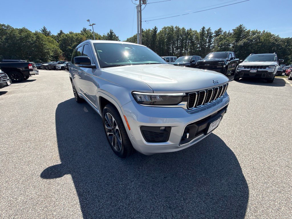 Certified 2021 Jeep Grand Cherokee L Overland w/ Luxury Tech Group IV AWD/4WD image 7