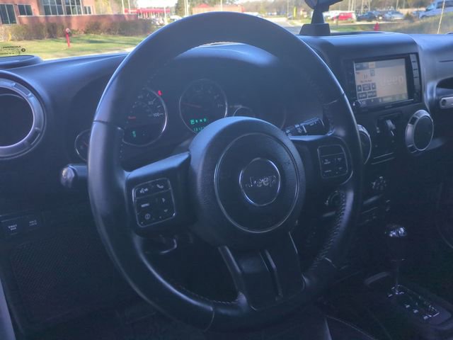 Used 2015 Jeep Wrangler Unlimited Rubicon w/ Dual Top Group image 31