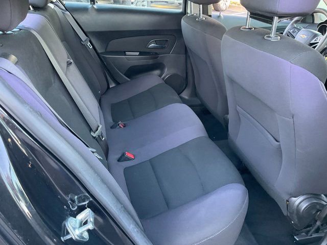 Used 2015 Chevrolet Cruze LT image 16