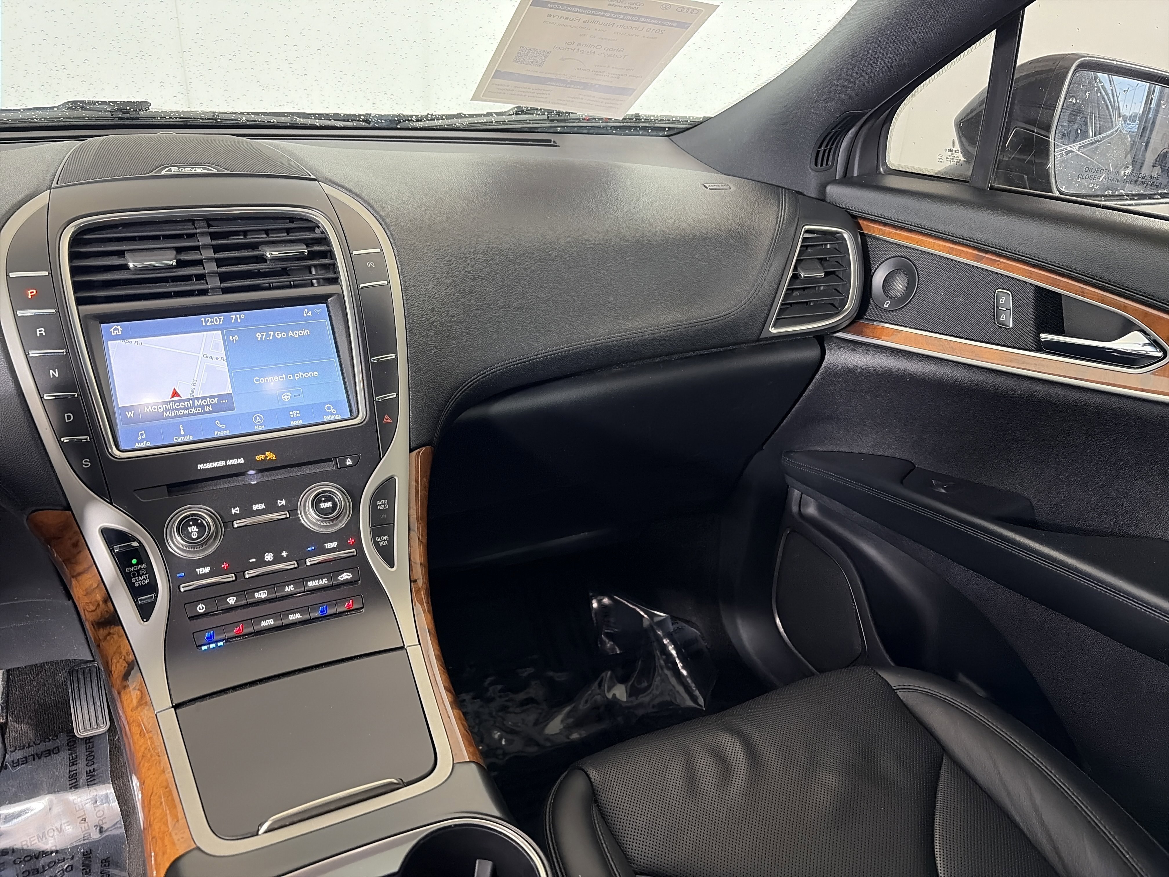 Used 2019 Lincoln Nautilus Reserve image 21