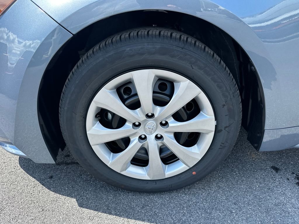 Used 2026 Toyota Corolla LE FWD image 12