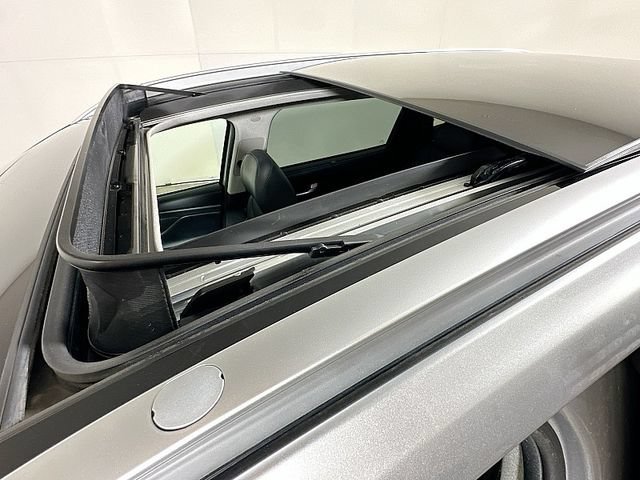 Used 2022 Hyundai Santa Fe Limited AWD/4WD image 14