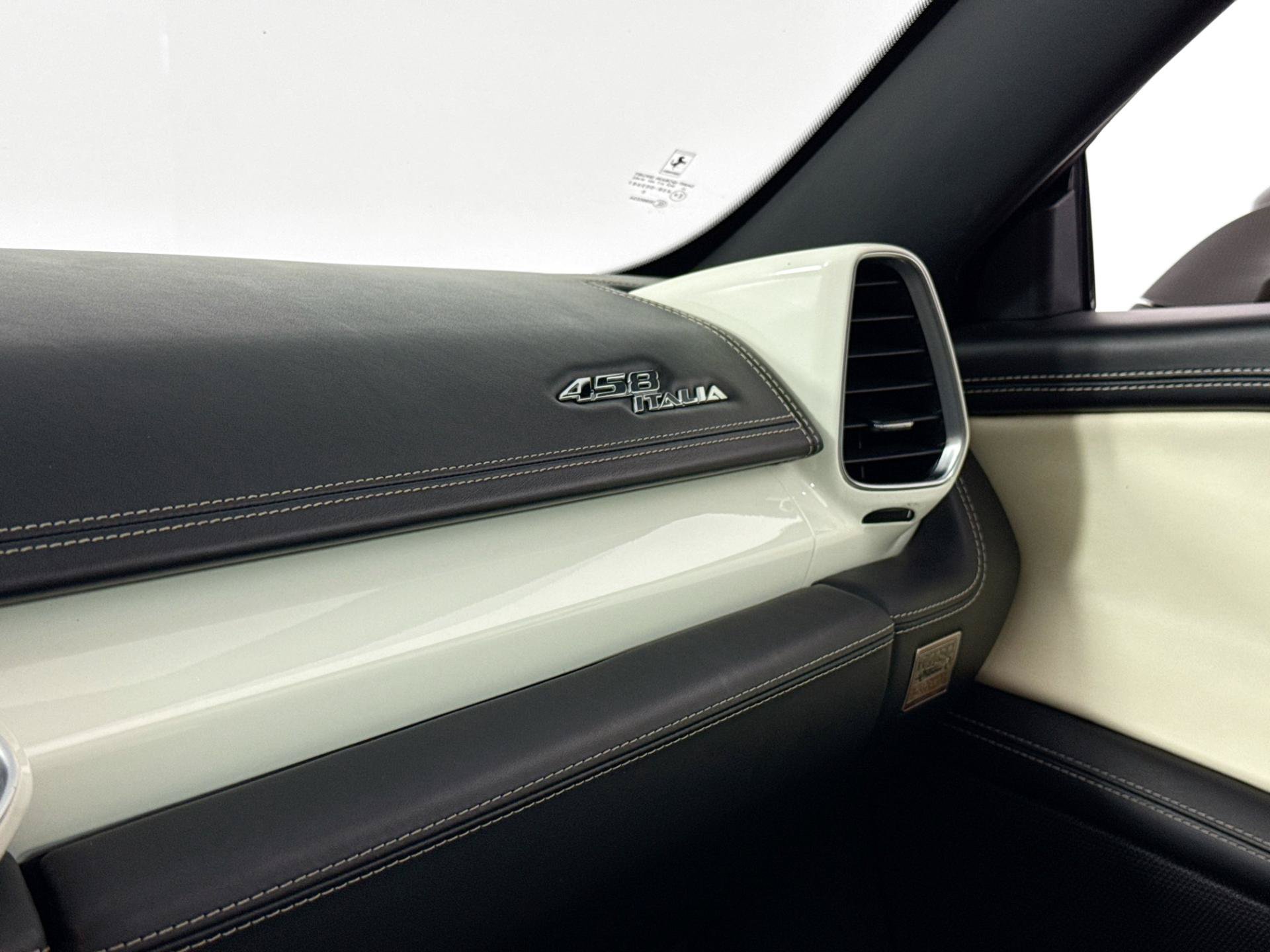 Used 2010 Ferrari 458 Italia Coupe RWD image 29