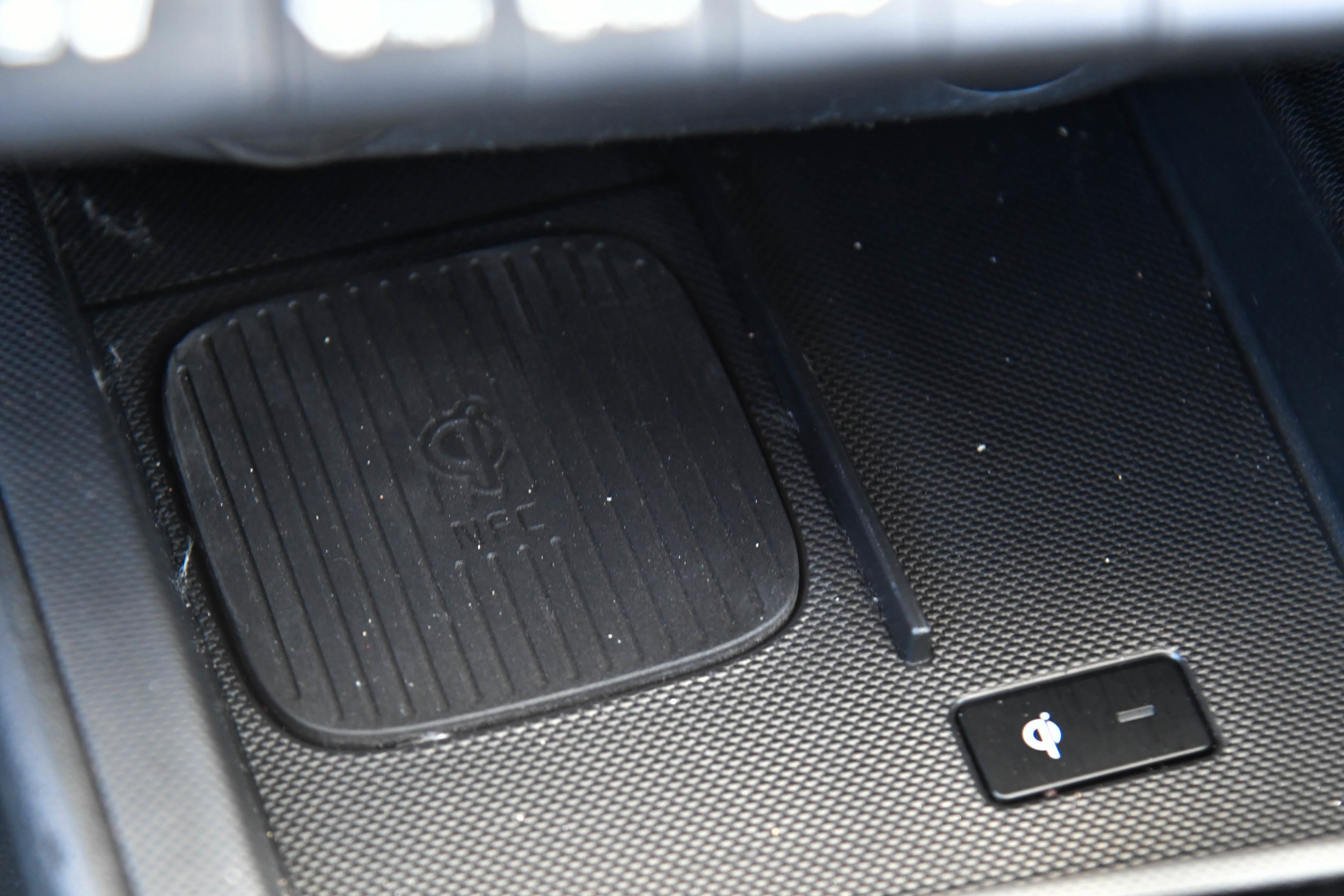 Used 2025 Hyundai Elantra Limited image 29