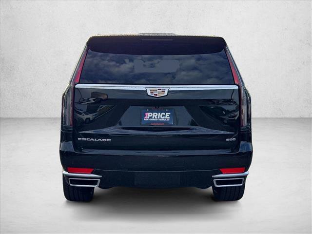 Used 2024 Cadillac Escalade Luxury RWD image 7