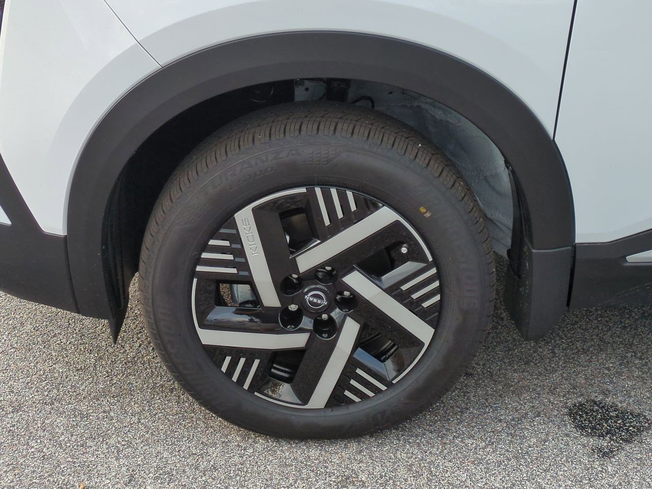 New 2026 Nissan Kicks SV w/ SV Premium Package FWD image 11