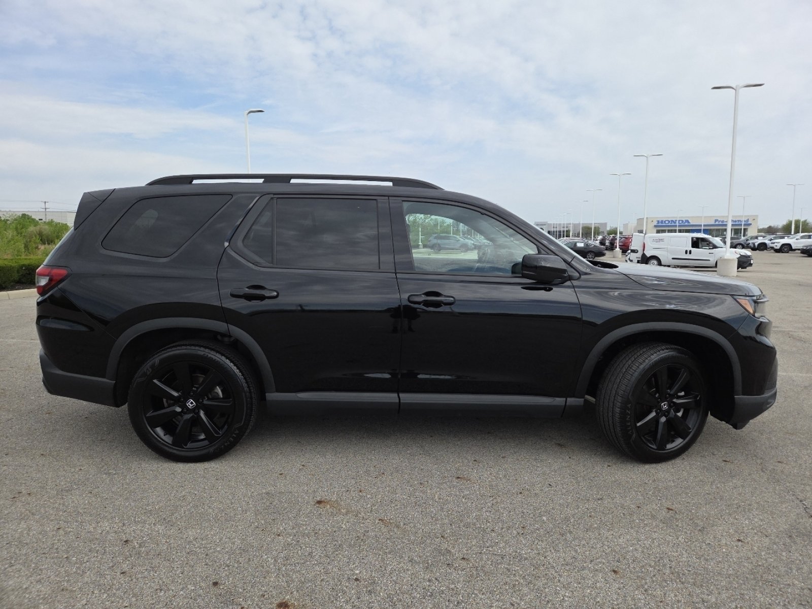 Used 2025 Honda Pilot Black Edition image 21