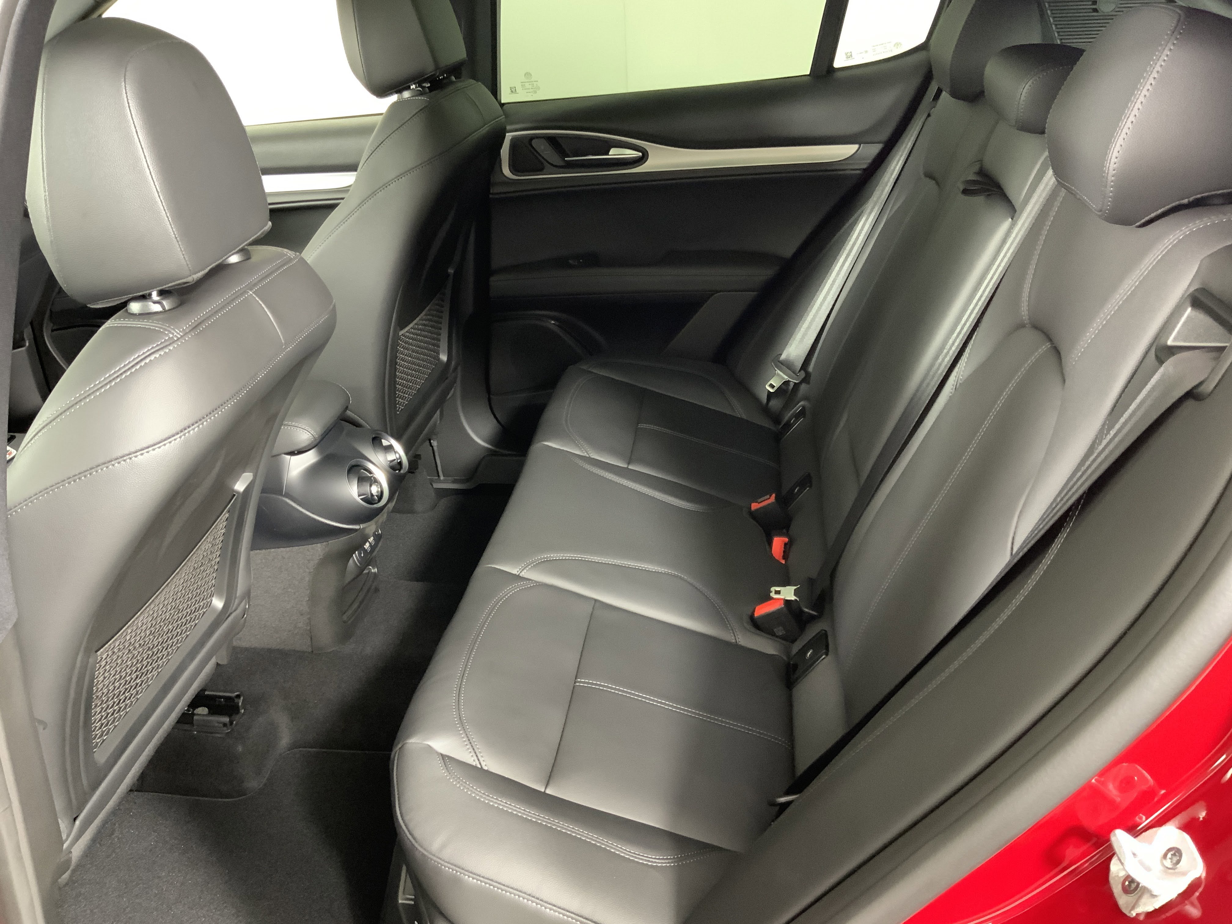 New 2025 Alfa Romeo Stelvio Sprint w/ Convenience Package image 34