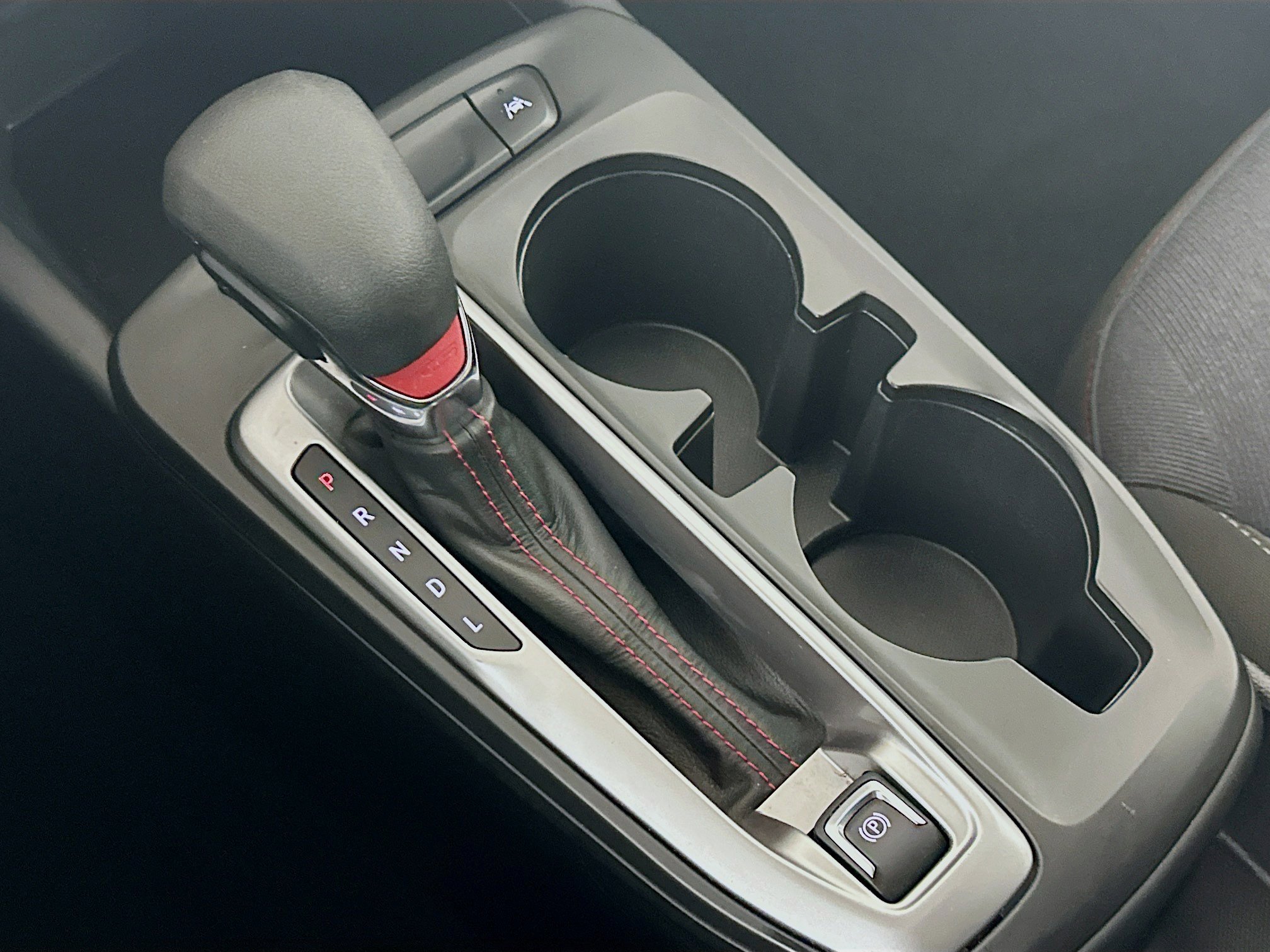 Used 2024 Chevrolet Trax RS image 24