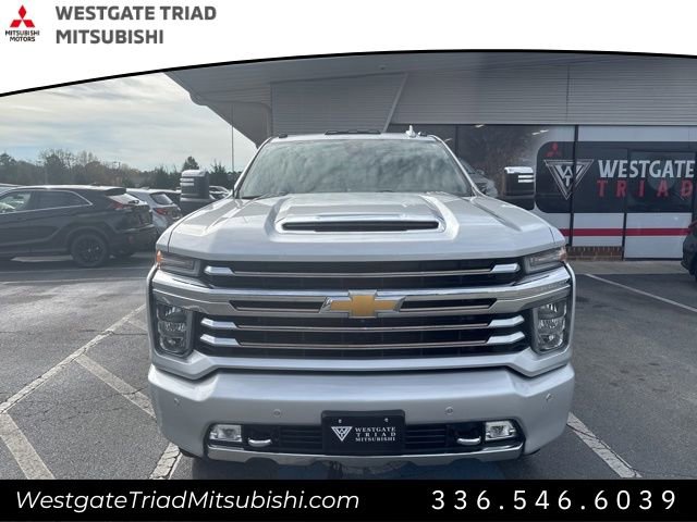 Used 2020 Chevrolet Silverado 2500 High Country w/ Technology Package image 2