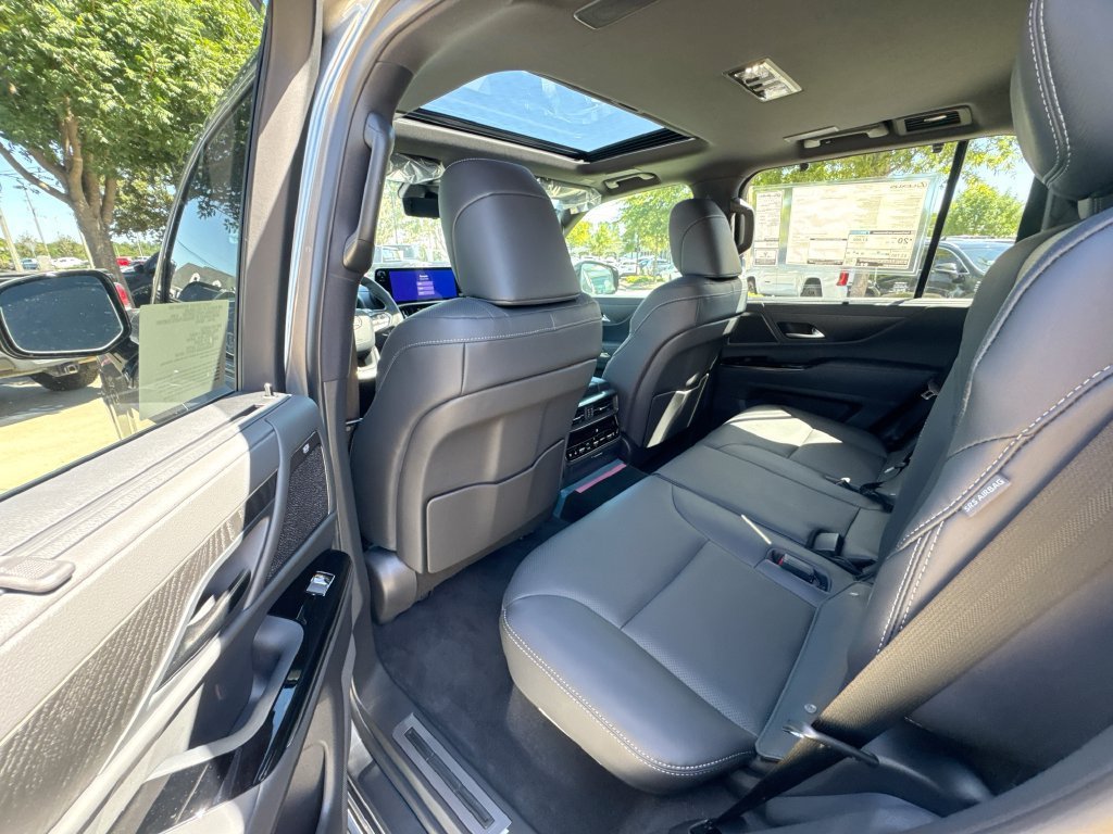 New 2026 Lexus LX 700h Luxury AWD/4WD image 32